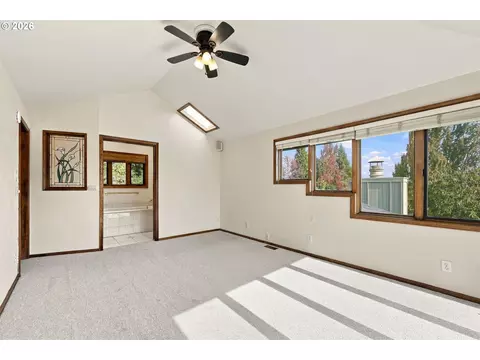 Bedroom - 541 Spyglass Dr, Eugene, OR 97401 photo 2 of 6