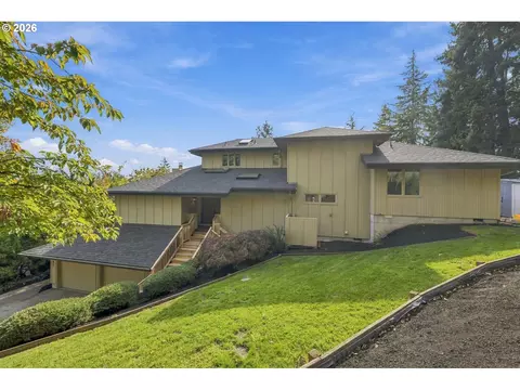 Exterior - 541 Spyglass Dr, Eugene, OR 97401 photo 12 of 13