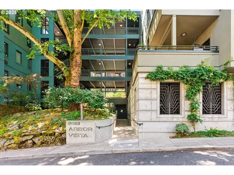 2024 SW Howards Way #407, Portland, OR 97201