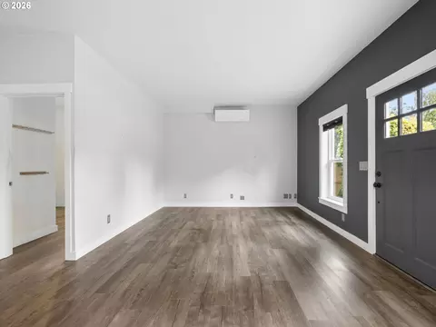 Living - 40189 Laurel St, Sandy, OR 97055 photo 6 of 6