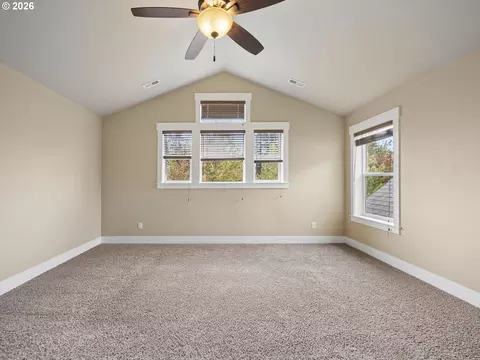 Bedroom - 40189 Laurel St, Sandy, OR 97055 photo 2 of 9