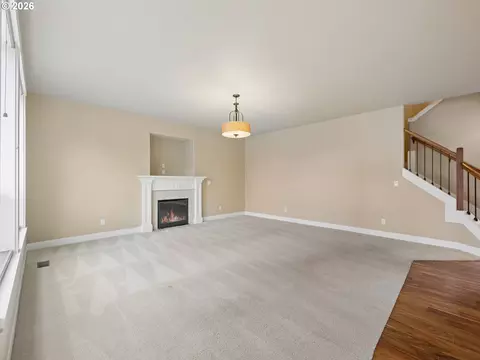 Living - 40189 Laurel St, Sandy, OR 97055 photo 2 of 6