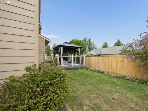 Exterior - 40189 Laurel St, Sandy, OR 97055 photo 9 of 10