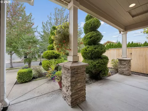 Exterior - 40189 Laurel St, Sandy, OR 97055 photo 3 of 10