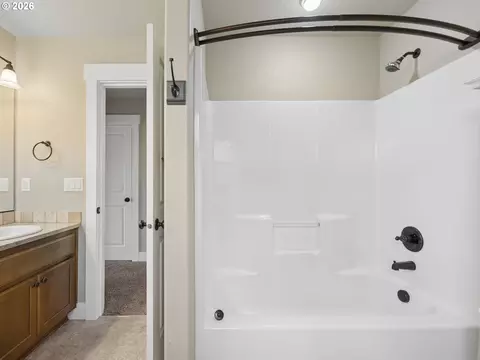 Bath - 40189 Laurel St, Sandy, OR 97055 photo 5 of 7