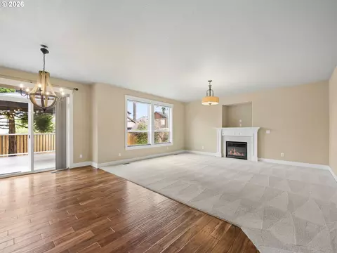 Living - 40189 Laurel St, Sandy, OR 97055 photo 3 of 6