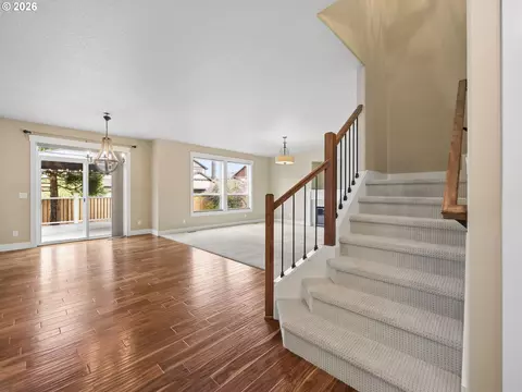 Living - 40189 Laurel St, Sandy, OR 97055 photo 1 of 6