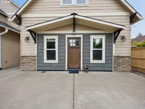 Exterior - 40189 Laurel St, Sandy, OR 97055 photo 6 of 10