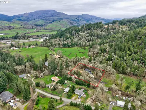 View/Area - 610 Terrace Dr, Glide, OR 97443 photo 3 of 3