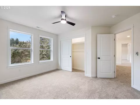 Bedroom - 610 Terrace Dr, Glide, OR 97443 photo 8 of 8