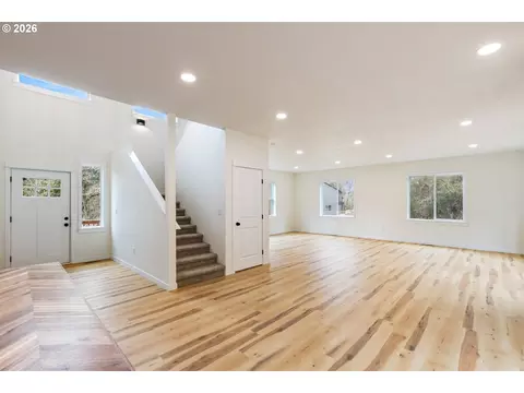 Living - 610 Terrace Dr, Glide, OR 97443 photo 1 of 9