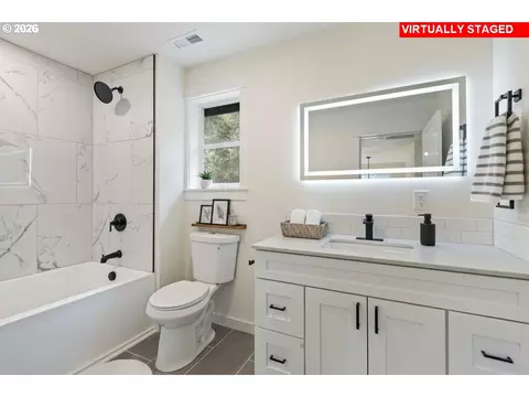Bath - 610 Terrace Dr, Glide, OR 97443 photo 4 of 6