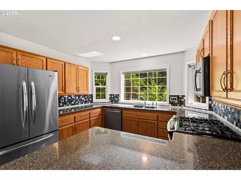 Kitchen - 3388 Videra Dr, Eugene, OR 97405 photo 3 of 3