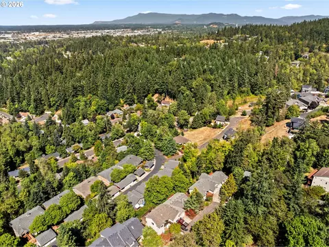 View/Area - 3388 Videra Dr, Eugene, OR 97405 photo 5 of 5