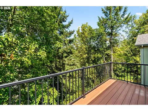 Exterior - 3388 Videra Dr, Eugene, OR 97405 photo 5 of 8
