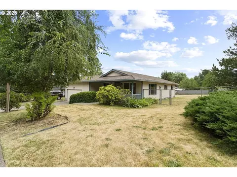 130 SE 21st St, Troutdale, OR 97060