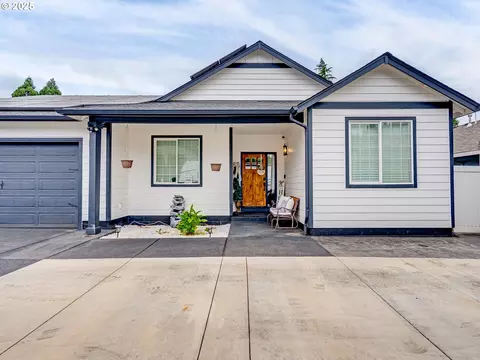 885 N Cascade Dr, Woodburn, OR 97071