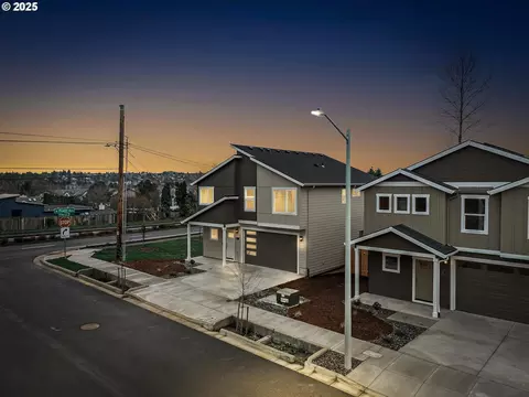 21 NW Mawrcrest Ave, Gresham, OR 97030