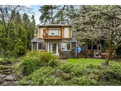 4525 SE Malden Dr, Portland, OR 97206
