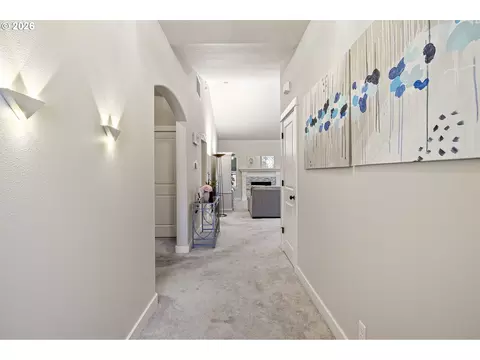 Entry Way - 963 Pennington Ct, Eugene, OR 97404 photo 3 of 4