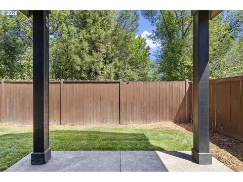 Exterior - 963 Pennington Ct, Eugene, OR 97404 photo 6 of 8