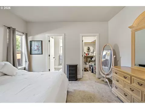 Bedroom - 963 Pennington Ct, Eugene, OR 97404 photo 1 of 5