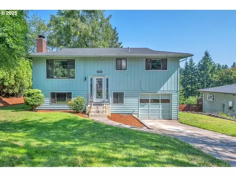 5037 SW Freeman Ct, Portland, OR 97219
