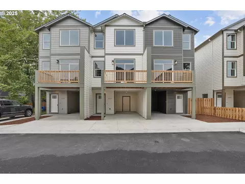 11177 SE Stark St, Portland, OR 97216