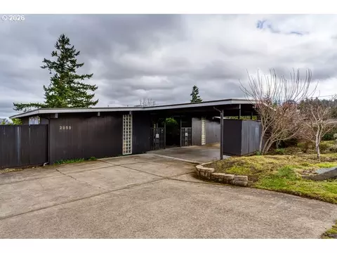 2055 Broadview St, Eugene, OR 97405
