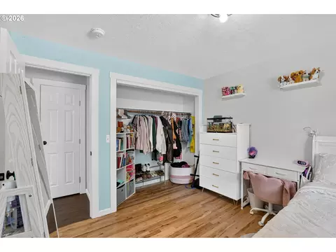 Other - 985 NW 3rd St, Gresham, OR 97030 photo 1 of 5