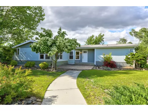 403 Iola St, Dallesport, WA 98617