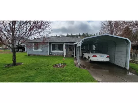 306 Donald St, Wallowa, OR 97885