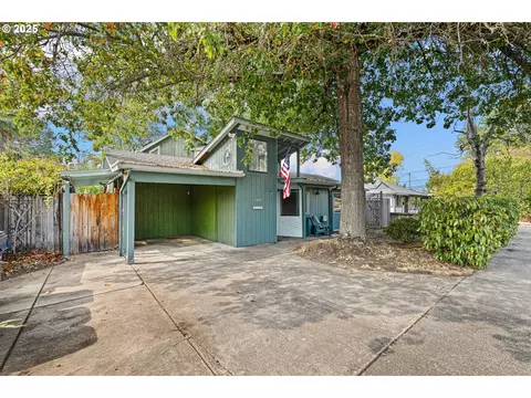 2420 Adams St, Eugene, OR 97405