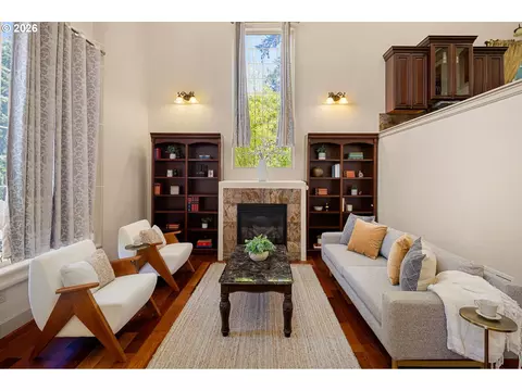 Living - 3012 Ashley Loop, Eugene, OR 97405 photo 2 of 5