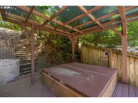 Exterior - 3012 Ashley Loop, Eugene, OR 97405 photo 5 of 6