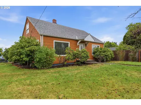 Exterior - 2345 NE Division St, Gresham, OR 97030 photo 7 of 12