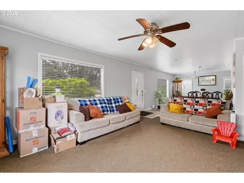 Living - 2345 NE Division St, Gresham, OR 97030 photo 1 of 5