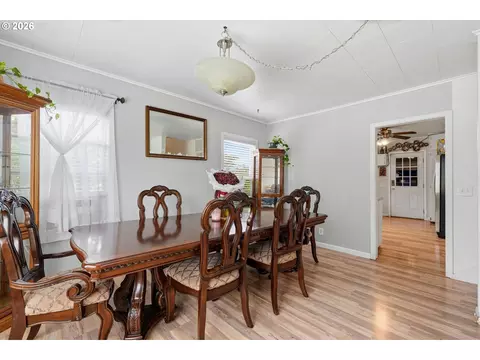 Dining - 2345 NE Division St, Gresham, OR 97030 photo 2 of 2