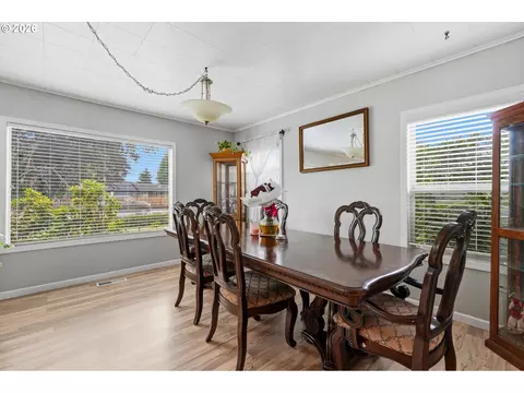 Dining - 2345 NE Division St, Gresham, OR 97030 photo 1 of 2