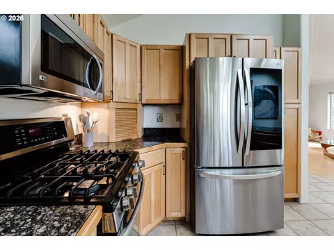 2736 Kismet Way, Eugene, OR 97405 photo 22