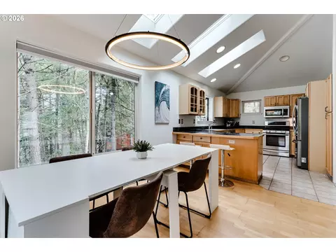 2736 Kismet Way, Eugene, OR 97405 photo 17