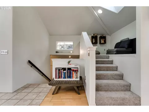 2736 Kismet Way, Eugene, OR 97405 photo 8
