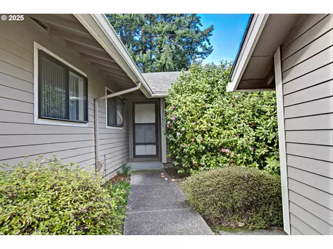 11425 SE Market St, Portland, OR 97216