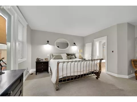 Bedroom - 2183 Ashbury Dr, Eugene, OR 97408 photo 2 of 7