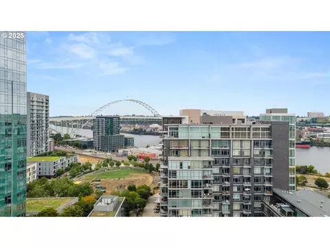 1255 NW 9th Ave #910, Portland, OR 97209