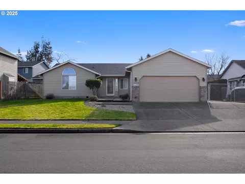 1024 SE 29th St, Troutdale, OR 97060