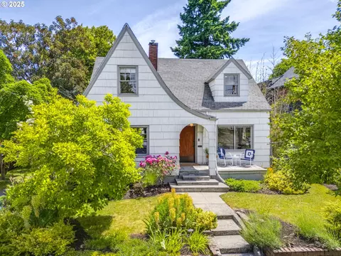 5734 NE 12th Ave, Portland, OR 97211