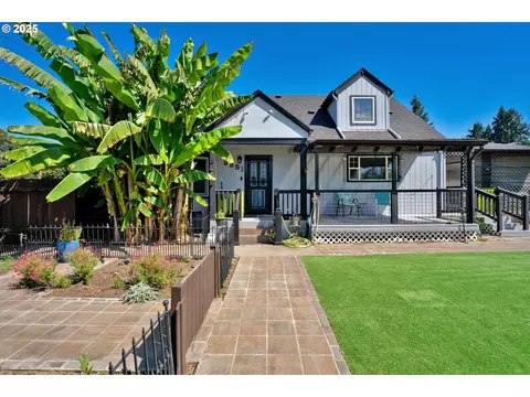 3881 Souza St, Eugene, OR 97402