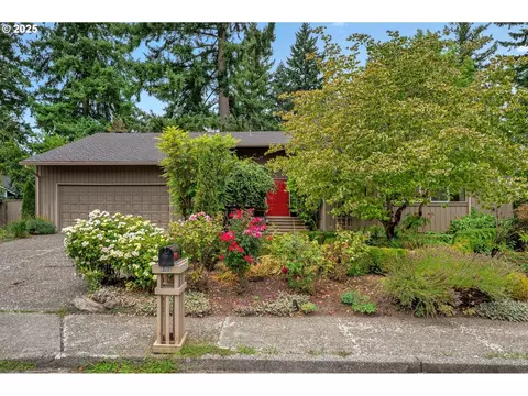 8985 SW Leslie St, Portland, OR 97223