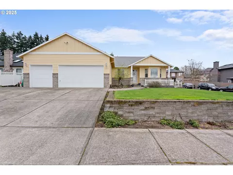 12993 SE Almond Ct, Clackamas, OR 97015